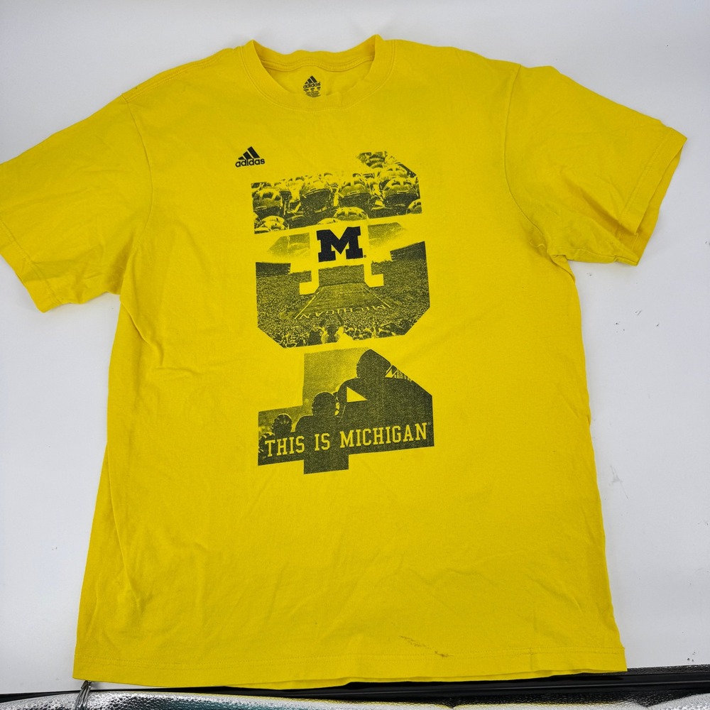 Adidas Michigan Football T-Shirt 2013 Mens XL Yellow Schedule Graphic Spot on it